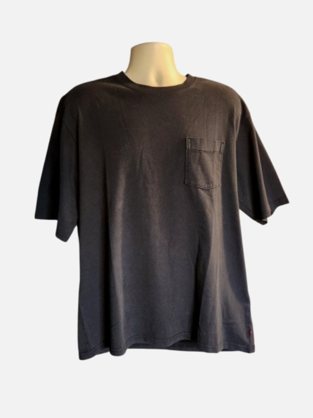 Levi’s Pocket T-Shirt Men’s Large Loose Fit Classic Solid Black Short Sleeve